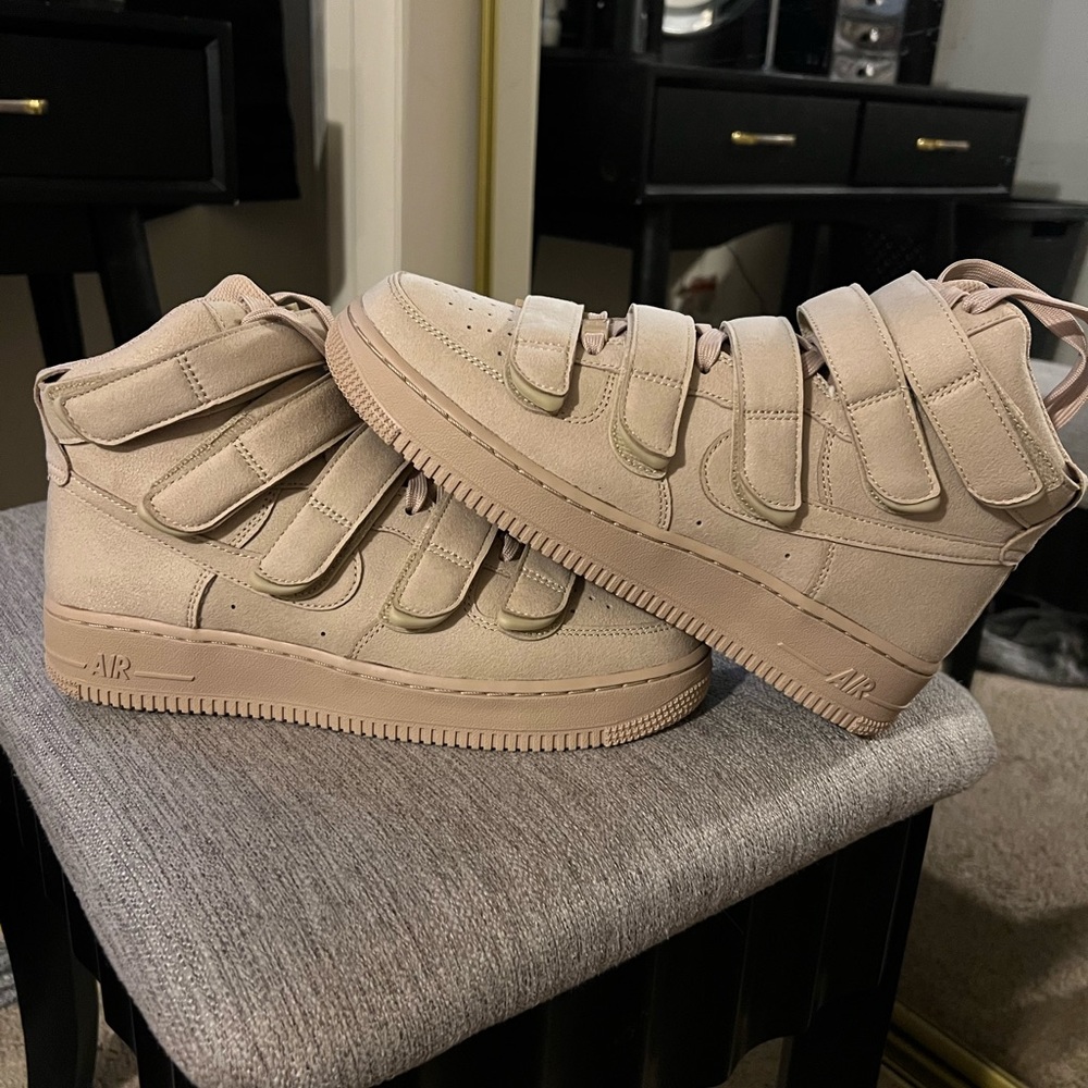 Billie Elish Nike Air Force 1